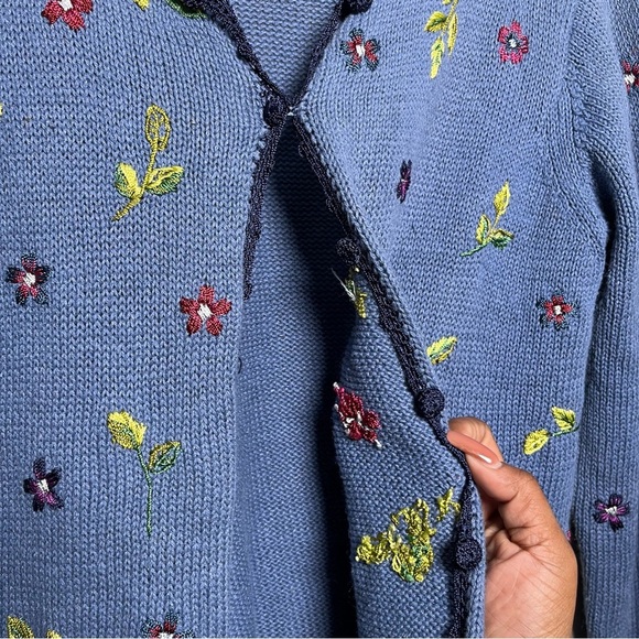 VTG 90s Women Cottage Core Cardigan Sweater Medium Blue Floral Embroidered - Picture 7 of 11